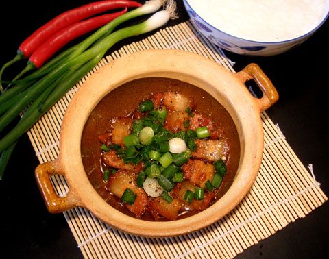Cách làm món thịt heo kho tộ cho bữa ăn giản dị